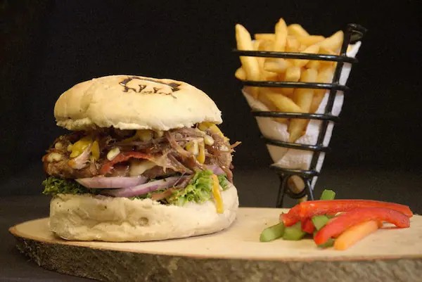 2 BURGERPORKIS + PAPITAS A LA FRANCESA + 2 COCA COLA PET 250